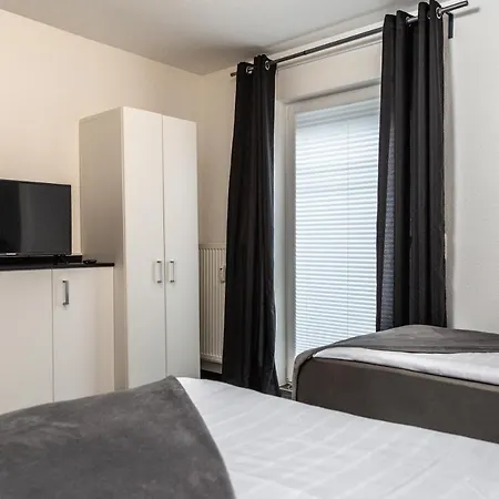 Aparthotel Menden 3* Менден